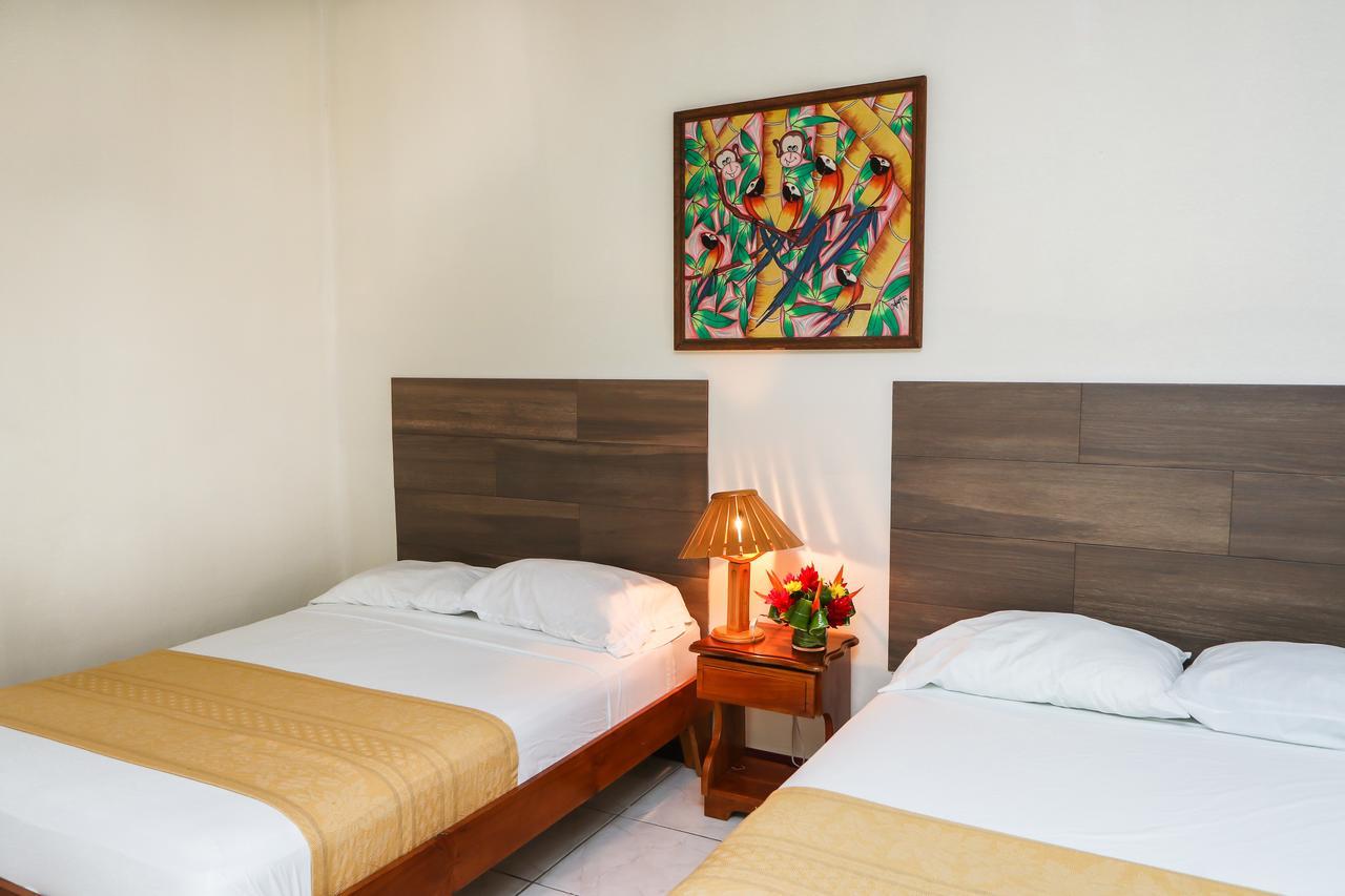 Hotel Flor Blanca 마누엘안토니오 외부 사진