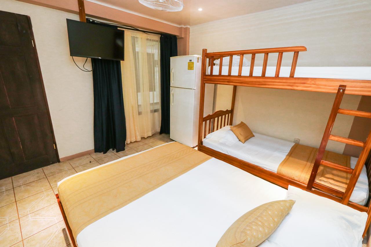 Hotel Flor Blanca 마누엘안토니오 외부 사진