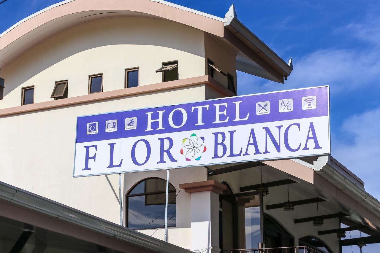Hotel Flor Blanca 마누엘안토니오 외부 사진